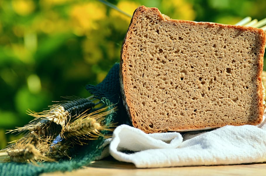 brød, korn, bage, bagt, brød brød, håndværk, ernæring, byg, Bagværk, mad, sprød, bage brød, basisfødevarer, tæt på, fokus på forgrunden, ingen mennesker, dag, selektiv fokusering, stilleben, natur, udendørs, Brun, et dyr, dyr, dyre temaer, tøj, plante, tekstureret, mad og drikke, hat, træ, 4K