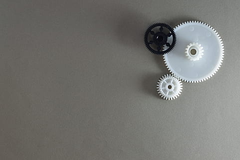 mesh, plastic, giro, machine, machinery, spare, plastic old, tool, industry, mechanical, science, work, factory, white, black, studio shot, indoors, gear, copy space, no people, connection, cooperation, metal, equipment, machine part, gray, teamwork, working, simplicity, large group of objects, technology, still life, close-up, control, 5K, CC0, public domain, royalty free