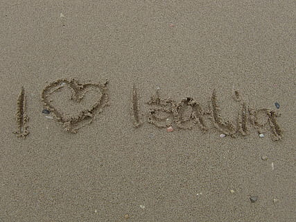 sand, italy, spelling, typographical errors, legastenie, beach, text, summer, single Word, sea, vacations, handwriting, writing, nature, land, western script, communication, high angle view, positive emotion, no people, day, creativity, emotion, heart shape, love, capital letter, art and craft, outdoors, message, 2K, CC0, public domain, royalty free