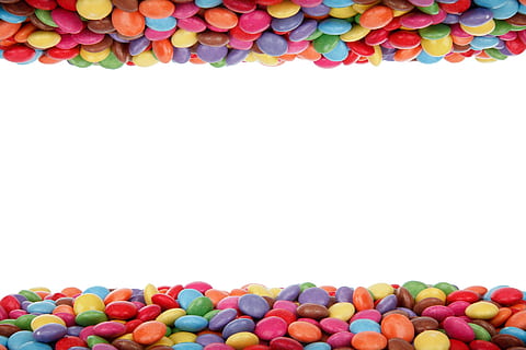 caramels de colors assortits rodons, fons, aniversari, frontera, caramels, botons de xocolata, colorit, colors, sabor, menjar, marc, grup, noi, multicolor, dolç, gust, tractar, saborós, smarties, groc, vermell, gran grup d'objectes, còpia espai, fons blanc, cap gent, celebració, variació, a l'interior, decoració, tir de l'estudi, elecció, abundància, forma, col · lecció, menjar i beguda, art i artesania, natura morta, Pasqua, 1080P, CC0, domini públic, lliure de regalies