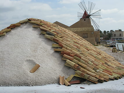 salines, moinho, telha, arquitetura, estrutura construída, exterior do edifício, céu, dia, natureza, construção, nuvem - céu, geração de combustível e energia, ninguém, moinho de vento tradicional, energia renovável, força do vento, turbina de vento, conservação ambiental, meio Ambiente, energia alternativa, ao ar livre, casa, 4K, CC0, domínio público, royalty free
