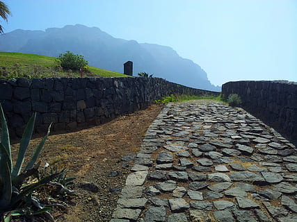 ruta, Camí, paisatge, caminar, història, material de pedra, muntanya, antiga ruïna, antic, a l'aire lliure, paret, paret de pedra, cel, naturalesa, arquitectura, sòlid, el passat, estructura construïda, cel clar, funció de construcció de parets, dia, escena tranquil·la, planta, tranquil·litat, paret circumdant, fort, destinacions de viatge, cap gent, civilització antiga, 2K, CC0, domini públic, lliure de regalies