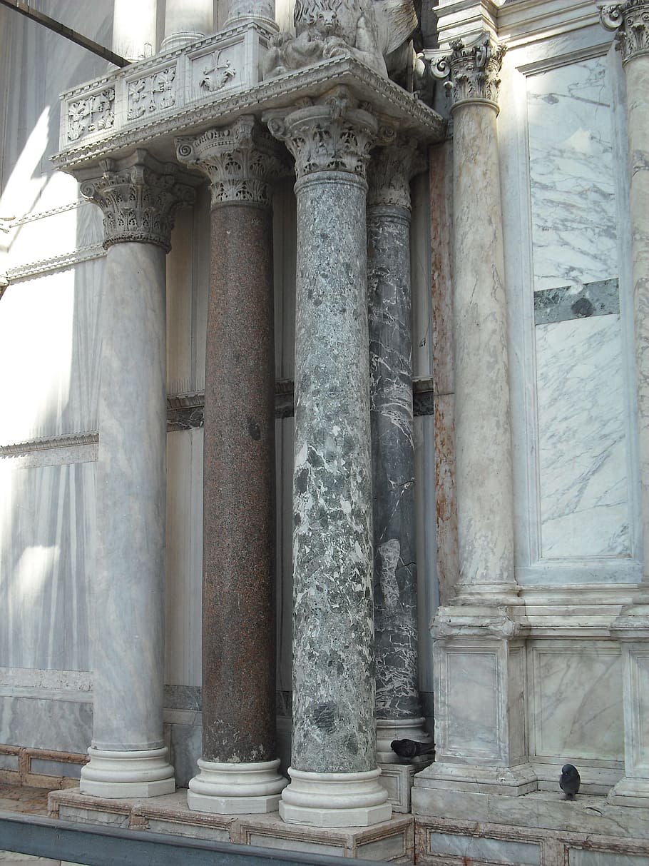 marbre, columnes, Venècia, columna arquitectònica, arquitectura, estructura construïda, història, el passat, edifici, cap gent, dia, exterior de l'edifici, vell, art i artesania, lloc de culte, destinacions de viatge, antic, religió, creença, espiritualitat, artesania, a l'aire lliure, columnata, civilització antiga, 2K