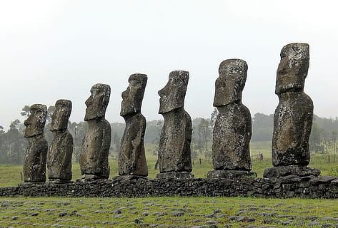 insula Pastelui, rând, piatră, fețe, vertical, grup, consecutiv, nici o persoana, zi, în aer liber, cer, natură, solid, istorie, trecutul, arhitectură, camp, cer senin, teren, creativitate, unul langa altul, vechi, material de piatră, erodate, aranjament, civilizatie antica, arheologie, 1080P, CC0, domeniu public, fără drepturi de autor