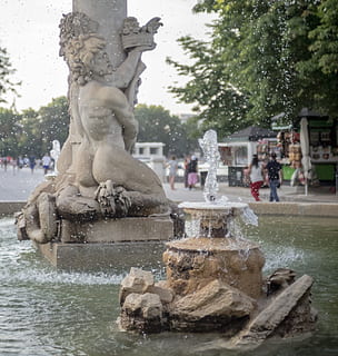 la source, eau, jardins, cano, eau, jardins, danseur d'eau, des jets, monument, statue, Fournisseurs, la vitesse, architecture, tourisme, marche, parc, Espagne, fournisseur, Fontaine, sculpture, endroit célèbre, l'histoire, mouvement, en plein air, art et Artisanat, représentation, représentation humaine, personnes accessoires, journée, ville, la créativité, la nature, extérieur du bâtiment, structure construite, ressemblance masculine, groupe de personnes, pulvérisation, matériau de pierre, 4K, CC0, domaine public, libre de droits