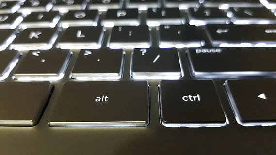 Tastatur, Nahansicht, technisch, Computer Tastatur, Technologie, Computer, Computerausrüstung, Computerschlüssel, Text, Computerteil, Kommunikation, Vollbild, Verbindung, keine Leute, Brief, westliche Schrift, drinnen, Hintergründe, Nummer, Alphabet, Laptop, Druckknopf, 4K, CC0, gemeinfrei, lizenzfrei