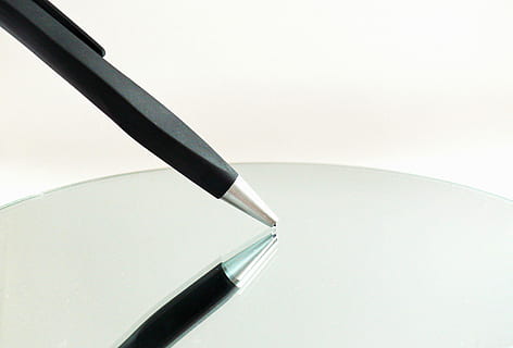 Pen, Writing Implement, Paper, leave, writing utensil, mine, list, black, no people, studio shot, white background, close-up, nib, indoors, household equipment, still life, single object, copy space, high angle view, glass, glass - material, refreshment, food and drink, detail, shiny, white color, table, drinking glass, silver colored, 2K, CC0, public domain, royalty free