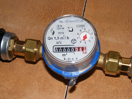kald, kubikk, enhet, måle, måler, volum, vann, bransjer, objekter, måleinstrument, meter - måleinstrument, Nummer, drivstoff og kraftproduksjon, utstyr, teknologi, innendørs, nærbilde, blodtrykksmåler, helsevesen og medisin, medisinsk eksamen, trykk måler, nøyaktighet, termometer, fossilt brensel, temperatur, ingen folk, sunn livsstil, strømforsyning, 2K, CC0, offentlig domene, opphavsrett gratis