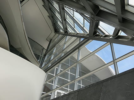 die Architektur, Interieur, Design, Innere, Design, städtisch, Innenarchitektur, Fenster, drinnen, modern, Decke, Glas - Material, gebaute Struktur, Innen, keine Leute, stehlen, Treppe, abstrakt, Stufen und Treppen, Flachwinkelansicht, Tag, Muster, Gebäude, Metall, transparent, architektonisches Merkmal, Himmel, Dachfenster, Architektur und Kunst, Dachbalken, 4K, CC0, gemeinfrei, lizenzfrei