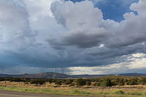 skyer, canyon, bjerge, arizona, regn, canyon, bjerge, USA, landskab, vand, uden for, vej, natur, himmel, sky - himmel, scenics, ingen mennesker, miljø, scenics - natur, skønhed i naturen, storm, ikke-urbane scene, træ, jord, dag, storm sky, bjerg, rejsemål, plante, overskyet, udendørs, ildevarslende, halvtørre, tørt klima, klima, 2K, CC0, offentligt domæne, royaltyfrie