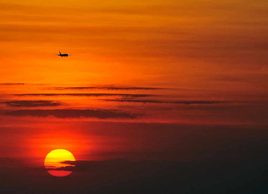 aterratge, au, coucher, de, soleil, avió, vol, daurat, hores, posta de sol, cel, cel del capvespre, sol, jimbaran, bali, coucher de soleil, transport, vehicle aeri, volant, manera de transport, color taronja, núvol - cel, viatjar, escenics - natura, bellesa a la natura, naturalesa, silueta, cel dramàtic, cap gent, a l'aire, viatge, llum solar, a l'aire lliure, indústria aeroespacial, cel romàntic, 2K