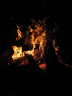 ild, midsommer, flamme, blis, lejrbål, nat, brænding, varme - temperatur, log, træ, brand - naturligt fænomen, træ - materiale, Brænde, ingen mennesker, glødende, natur, bål, orange farve, bevægelse, tæt på, udendørs, lang eksponering, mørk, 4K, CC0, offentligt domæne, royaltyfrie