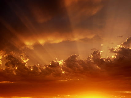 foto di lasso di tempo, nuvole, sole, tramonto, sera, crepuscolo, cielo serale, ultimi bagliori, cielo, atmosferico, cielo drammatico, nuvola - cielo, colore arancione, Cloudscape, sfondi, bellezza nella natura, raggio di sole, tempesta, Paradiso, luce del sole, multicolore, natura, giallo, colore vibrante, religione, scenics - natura, cielo lunatico, nessuno, buio, sfondi astratti, astratto, all'aperto, luminosa, 2K, CC0, dominio pubblico, privo di copyright