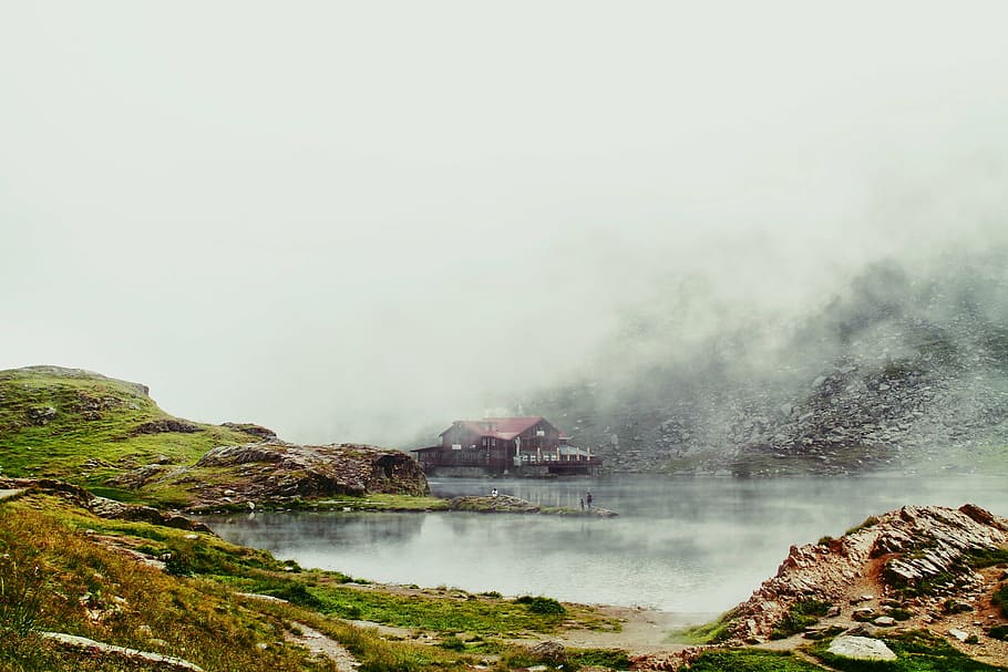 kahverengi, ev, vücut, Su, doğa, peyzaj, dağ, bulutlar, gökyüzü, çimen, alan, seyahat, macera, trek, insanlar, açık havada, scenics, insansız, gün, sis, huzur, doğada güzellik, manzaralar - doğa, Kaya, deniz, kaya - nesne, arazi, katı, sakin sahne, kentsel olmayan sahne, çevre, doğadaki güç, 1080P