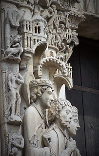 catedral, gòtic, Església, chartres, arquitectura, sants, religió, monument religiós, estàtues, monument, França, religiós, fe, catedral de chartres, catòlic, cristià, Catedral de Notre Dame de Chartres, escultura, art i artesania, estàtua, representació, creativitat, representació humana, estructura construïda, vista d’angle baix, artesania, història, el passat, cap gent, exterior de l'edifici, edifici, material de pedra, semblança masculina, talla - producte artesanal, espiritualitat, àngel, ornamentat, talla, 1080P, CC0, domini públic, lliure de regalies