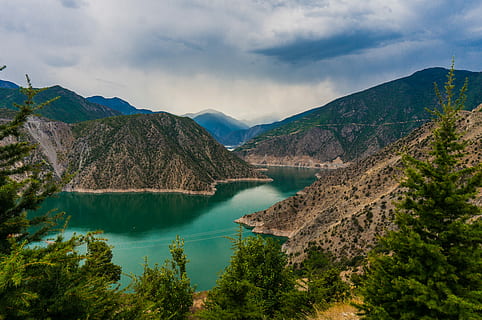 roadtrip in Turkije, groen, doorbladerd, boom, rivier-, berg-, rotsen, hemel, wolk, meer, water, scenics - natuur, milieu, schoonheid in de natuur, land-, wolk - lucht, landschap, bergketen, reisbestemmingen, natuur, reizen, fabriek, geen mensen, kalmte, toerisme, rustige scène, buitenshuis, vulkanische krater, bergtop, 4K, CC0, publiek domein, royaltyvrij
