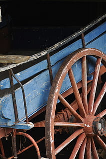 alt, rustikal, Wagen, Rad, spok, Speichen, altes Wagenrad, Cowboy, Western, rostig, Bauernhof Wagen, Antiquität, Räder, Erntewagen, Nahansicht, Ernte produzieren, Jahrgang, viktorianisch, isoliert, Kunst, Hintergrund, Geschichte, Transport, Holz - Material, keine Leute, Transportmittel, Tag, Natur, draußen, verlassen, Wagenrad, Sonnenlicht, verwittert, Metall, obsolet, Muster, Wasser, 4K, CC0, gemeinfrei, lizenzfrei