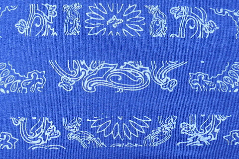 patró, sèrie, ordre, creatiu, modern, efecte, fons, blau, cap gent, tèxtil, marc complet, text, art i artesania, comunicació, hivern, floc de neu, neu, temperatura de fred, primer pla, textura, disseny, forma, guió occidental, motiu floral, creativitat, porpra, brodats, missatge, 5K, CC0, domini públic, lliure de regalies