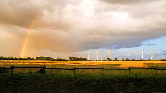 Landschaft, Felder, Wolken, Regenbogen, Natur, Elbaue, hübsch, Landwirtschaft, wolke - himmel, ländliche Szene, Feld, Himmel, Bauernhof, Sonnenuntergang, Wolkengebilde, draußen, Industrie, szenen, Nicht-städtische Szene, Sommer-, Blau, Umgebung, Schönheit in der Natur, Szenen - Natur, Ruhe, ruhige Szene, Pflanze, keine Leute, Land, idyllisch, doppelter Regenbogen, Regen, 4K, CC0, gemeinfrei, lizenzfrei