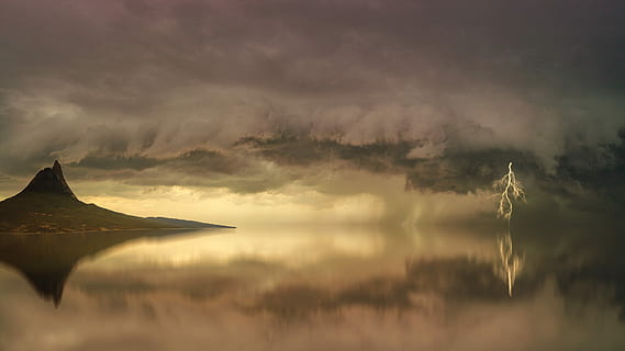 braun, Insel, umgeben, immer noch, Karosserie, Wasser, Wolken, nach vorne, Küste, Berg, Blitz, Gewitter, Panorama, Landschaft, Sonnenuntergang, Dämmerung, Himmel, Ozean, Stimmung, Sturm, am Meer, See, Wetter, Natur, Theater, mystisch, Spiegeln, wolke - himmel, Schönheit in der Natur, keine Leute, Religion, Szenen - Natur, Ruhe, Pflanze, Reflexion, Spiritualität, ruhige Szene, draußen, Glauben, Reiseziele, 2K, CC0, gemeinfrei, lizenzfrei