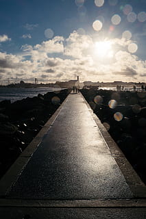 Seepromenade, Meer, Promenade, Landschaft, Himmel, Seebrücke, Natur, dunkel, keine Leute, draußen, wolke - himmel, Nacht-, gebaute Struktur, Richtung, Sonnenlicht, der Weg nach vorn, die Architektur, Transport, abnehmende Perspektive, Gebäudehülle, Linseneffekt, Stadt, Szenen - Natur, Tag, Straße, Sonnenuntergang, Fluchtpunkt, Beton, 4K, CC0, gemeinfrei, lizenzfrei