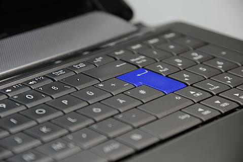 melns klēpjdators, tastatūra, ievadiet, ievadiet taustiņu, piezīmjdators, taustiņus, dators, atvaļinājumu, ievadi, kalkulators, klēpjdators, krāns, datailaufnahme, aparatūru, makro fotoattēls, atstarpes josla, datora tastatūra, tehnoloģijas, internetā, datora atslēga, pc, tuvplāns, komunikāciju, bezvadu tehnoloģija, datortehnika, savienojumu, selektīvu fokusu, datora daļa, telpās, vēstuli, alfabēts, portatīvo informācijas ierīci, datortīkls, tekstu, Uzspied pogu, tastatūru, datoru noziegumi, 5K, CC0, publiskais domēns, bez atlīdzības