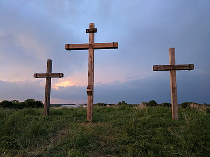 üç, kahverengi, ahşap, çapraz, Grass Hill, Paskalya, haçlar, paskalya pazar, o yükseldi, tümsek, isa, Allah, affedildi, Hayırlı cumalar, din, haç, tinsellik, af, ahşap malzeme, mezar, gökyüzü, insansız, inanç, çapraz şekil, arazi, huzur, sembol, alan, sakin sahne, çimen, doğa, bulut - gökyüzü, ibadethane, açık havada, dini teçhizat, 4K