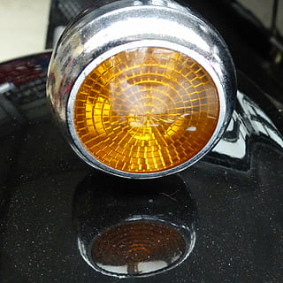 Blinker, Scheinwerfer, Ford, Oldtimer, Automobil, Fahrzeug, amerikanisch, alt, schwarz, glänzend, reflektieren, Antiquität, Nostalgie, Nahansicht, keine Leute, High Angle View, Essen und Trinken, drinnen, Glas - Material, Stillleben, Getränk, Haushaltsausstattung, Erfrischung, Fokus auf den Vordergrund, Hitze - Temperatur, Lichtanlage, heisses Getränk, Tee, Verbrennung, Tag, Natur, Frische, 2K, CC0, gemeinfrei, lizenzfrei