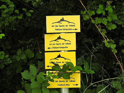 Directory, Way, Description, Sign, way description, yellow, warning sign, danger, communication, text, advice, western script, plant, no people, leaf, information, plant part, script, non-western script, nature, guidance, information sign, green color, day, outdoors, close-up, message, 4K, CC0, public domain, royalty free