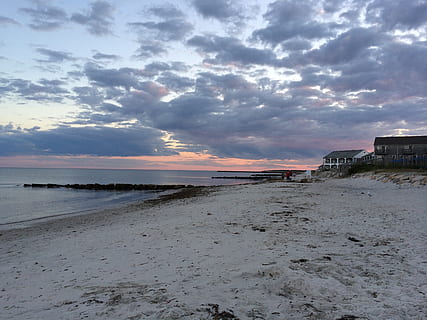 clouds, sunset, beach, sky, sand, shore, cloudy, evening, peaceful, vacation, coast, cape cod, massachusetts, sea, cloud - sky, water, land, beauty in nature, scenics - nature, architecture, built structure, nature, tranquil scene, building exterior, tranquility, no people, horizon over water, outdoors, 2K, CC0, public domain, royalty free