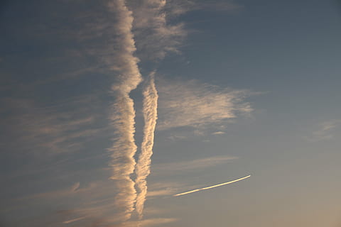 sky, white cloud, background, wind, cloud, fall xia, light, shadow, life, habit, follow, cloud - sky, vapor trail, air vehicle, low angle view, transportation, no people, airplane, speed, nature, mode of transportation, motion, day, outdoors, on the move, flying, smoke - physical structure, beauty in nature, scenics - nature, travel, 5K, CC0, public domain, royalty free
