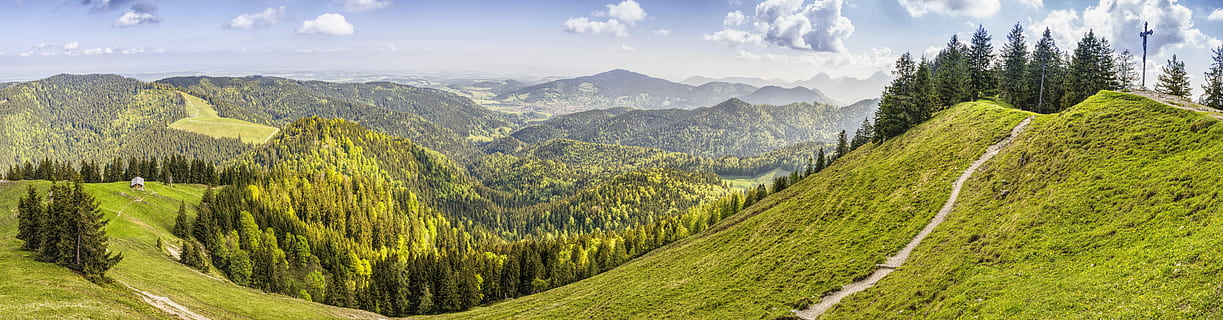 antenne, fotografering, bjerg, alpine, bjerge, landskab, topmøde, natur, himmel, vandring, Skov, pålægge, bjergbestigning, bjerglandskab, bayern, øvre bavaria, bjerg panorama, panorama, ferie, genopretning, scenics - natur, miljø, jord, plante, panoramisk, træ, skønhed i naturen, bjergkæde, landlige scene, græs, sky - himmel, ikke-urbane scene, landbrug, grøn farve, udendørs, ingen mennesker, fyrretræ, fyrreskov, rullende landskab, nåletræ, forår, 8K, CC0, offentligt domæne, royaltyfrie