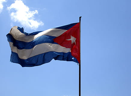 bandiera, Cuba, cielo, patriottismo, vento, Inquadratura dal basso, blu, ambiente, natura, giorno, nessuno, polo, rosso, agitando, orgoglio, all'aperto, emozione, forma a stella, icona nazionale, forma, indipendenza, 1080P, CC0, dominio pubblico, privo di copyright