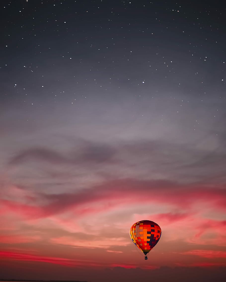 flyvende, flerfarvede, hed, luftballon, rød, sort, himmel, gylden, time, stjerne, ballon, Sky, flyve, sky - himmel, skønhed i naturen, natur, scenics - natur, varmluftballon, solnedgang, transportmidler, luftfartøj, orange farve, Midt i luften, lav vinkel visning, plads, ingen mennesker, nat, stjerne - rum, astronomi, eventyr, udendørs, ballooning festival, 4K