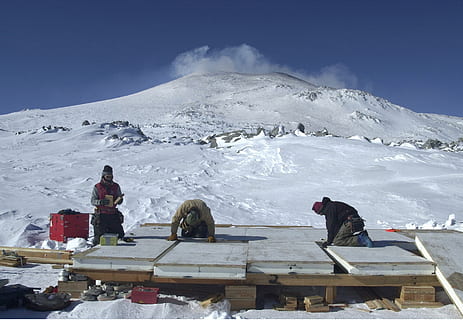 antarctica, men, working, winter, snow, ice, icy, equipment, sky, mountain, landscape, nature, outside, zing, cold temperature, group of people, environment, snowcapped mountain, people, beauty in nature, warm clothing, scenics - nature, mountain range, day, animal wildlife, outdoors, 720P, CC0, public domain, royalty free