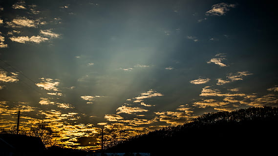 glød, himmel, Sky, solnedgang, natur, lys, aften glød, vinter, rød, baggrund, om aftenen, landskab, skønhed i naturen, træ, plante, ro, scenics - natur, rolig scene, ingen mennesker, Skov, sollys, sky - himmel, jord, solstråle, silhuet, miljø, vækst, udendørs, ikke-urbane scene, lav vinkel visning, mørk, streaming, 5K, CC0, offentligt domæne, royaltyfrie