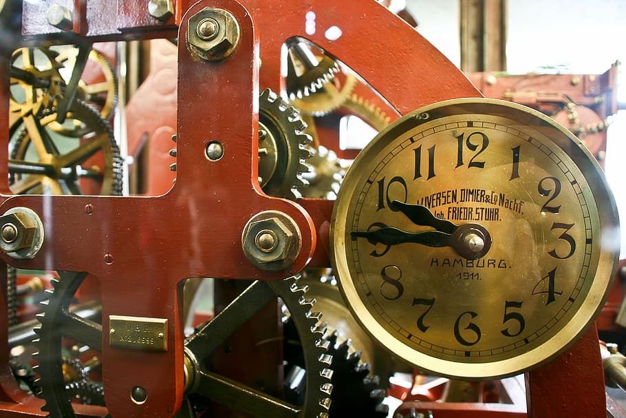 ur, klokke tårn, bevægelse, tid af, uret ansigt, tid indikerer, time, arkitektur, bygning, pointer, kirke ur, historisk, nøjagtighed, kirke, analogt ur, guld, kirket uretårn, metal, tæt på, fokus på forgrunden, ingen mennesker, nummer, indendørs, maskineri, dag, form, industri, stilleben, fabrik, tekst, maskindel, design, udstyr, skinnende, geometrisk form, 4K