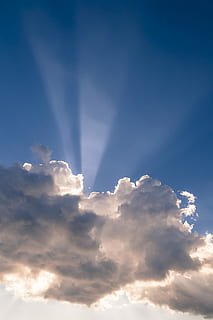 núvols, raigs, sol, cel blau, esperança, cel, blau, núvol - cel, cloudscape, cel només, fons, bellesa a la natura, llum solar, raig de sol, escenics - natura, cap gent, naturalesa, tranquil·litat, idíl·lic, vista d’angle baix, a l'aire lliure, escena tranquil·la, dia, Color blanc, brillant, meteorologia, lluminós, 4K, CC0, domini públic, lliure de regalies