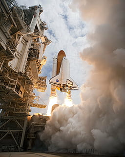 scăzut, Unghi vizualizare, lansare, nava navetei nava, spațiale de transfer atlantis, ridicare, lansa, platforma de lansare, amplificatoare de rachete, explorare, misiune, zbor, cape canaveral, florida, Statele Unite ale Americii, nave spațiale, gaze de eșapament, combustibil arde, vehicul de călătorie spațială, spaţiu, explorarea spațiului, zi, nici o persoana, cer, în aer liber, fumul - structura fizică, exteriorul clădirii, arhitectură, construită, natură, industrie, nor - cer, probleme de mediu, mediu inconjurator, poluare, vedere unghiulară joasă, fabrică, poluarea aerului, lăcaș de cult, călătorie, spiritualitate, 1080P, CC0, domeniu public, fără drepturi de autor