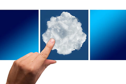 photo, la personne, émouvant, panneau photo nuage, nuage, doigt, toucher, Cloud computing, magasin de données, capacité, réseau, prestations de service, Les données, espace disque, technique, concept, La technologie, information, système, la mise en réseau, traitement de l'information, l'Internet, serveur, interface, un service, main humaine, main, nuage - ciel, partie du corps humain, prise de vue en studio, composite numérique, la communication, ciel, Technologie sans fil, lien, la créativité, réseau informatique, bleu, image composite, personnes, la nature, ordinateur, cyberespace, communications globales, 4K, CC0, domaine public, libre de droits