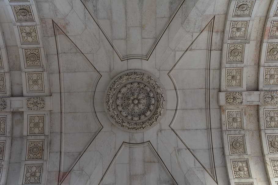 arquitectura, patró, edifici, vell, viatjar, cúpula, sostre, art, estructura construïda, història, exterior de l'edifici, el passat, vista d’angle baix, disseny, cap gent, destinacions de viatge, artesania, art i artesania, religió, forma geomètrica, creença, dia, ciutat, directament a sota, ornamentat, arquitectura i art, motiu floral, columna arquitectònica, 5K