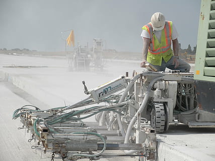 Mann, grau, Grün, industriell, Maschine, tagsüber, Konstruktion, Arbeitnehmer, Bohren, Seite? ˅, Gebäude, Arbeit, Ausrüstung, Arbeiten, Schutzhelm, Helm, bauen, männlich, Job, Aufgabe, Runway, Beton, Operator, Besetzung, Schutz, eine Person, Sicherheit, reflektierende Kleidung, Arbeitsschutzkleidung, Industrie, echte Menschen, Kleidung, Kopfbedeckungen, Tag, Stehen, Hut, Männer, in voller Länge, 1080P, CC0, gemeinfrei, lizenzfrei
