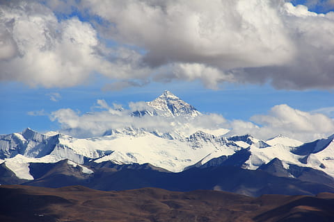 la neve, pieno, montagna, nuvoloso, cielo, giorno, Alpi, nuvole, freddo, altezza, paesaggio, picco di montagna, montagne, all'aperto, montagne innevate, nevoso, vertice, inverno, temperatura fredda, bellezza nella natura, nuvola - cielo, ambiente, scenics - natura, catena montuosa, montagna innevata, natura, ghiacciaio, ghiaccio, nessuno, scena tranquilla, terreno estremo, 5K, CC0, dominio pubblico, privo di copyright