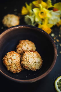 copt cookie-uri, copt, fursecuri, alimente, gurmand, gustare, a închide, prospeţime, fursec, masă, mancare si bautura, mâncat sănătos, nici o persoana, în interior, gata să mănânce, natură moartă, indulgenţă, mâncare dulce, să se concentreze asupra primelor elemente, bunăstare, vedere în unghi mare, masa, plantă, castron, farfurie, ispită, planta cu flori, 5K, CC0, domeniu public, fără drepturi de autor