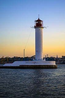 faro di vorontsov, faro, baia, faro, baia, tramonto, sera, mare, estate, cielo, mar Nero, Torre, esterno dell'edificio, direzione, porto, guida, architettura, acqua, struttura costruita, lungomare, sicurezza, costruzione, protezione, nessuno, natura, all'aperto, 4K, CC0, dominio pubblico, privo di copyright