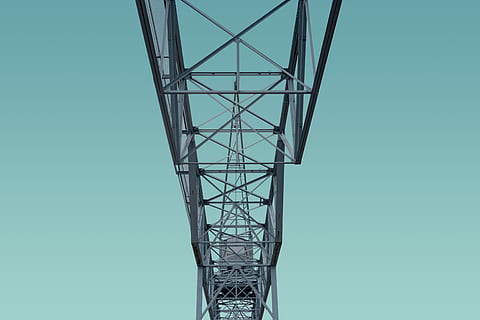 foto do frame do metal da torre, baixo, fotografia de ângulo, pilão de eletricidade, estrutura, azul, céu, arquitetura, cerceta, estrutura construída, céu limpo, visão de baixo ângulo, conexão, ninguém, geração de combustível e energia, metal, natureza, torre, ao ar livre, tecnologia, copie o espaço, dia, alto - alto, eletricidade, aço, Liga, viga, fonte de energia, 5K, CC0, domínio público, royalty free
