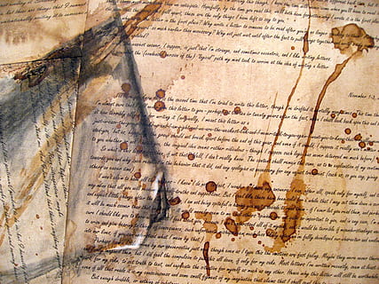Brun, trykpapir, tekst, kaffe, plet, papir, struktur, tekstureret papir, side, beskadiget, farves, arkitektur, vestlige script, meddelelse, ingen mennesker, skygge, religion, fortiden, historie, gammel, tro, emotion, sorg, snavset, fuld ramme, høj vinkel visning, baggrunde, 1080P, CC0, offentligt domæne, royaltyfrie