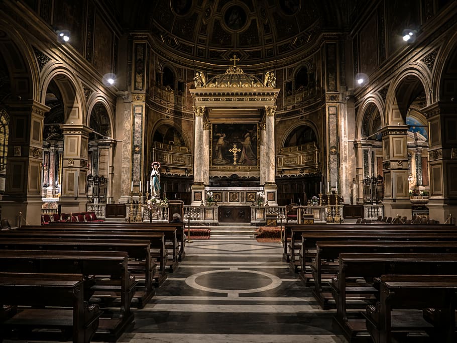 configuració de la catedral, baix, llum, foto, Església, interior, arquitectura, edifici, estructura, cadires, altar, creu, mare, mary, catòlic, catedral, a l'interior, música, cultura i entreteniment artístic, cap gent, dia, seient, religió, creença, pew, lloc de culte, espiritualitat, estructura construïda, buit, banc, arc, passadís, columna arquitectònica, ornamentat, 4K