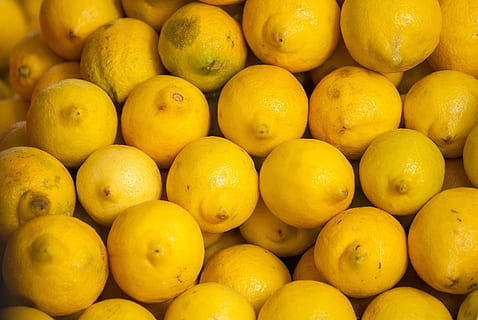 llimona groga, fruita, ved, llimona, Lima, acidesa, cuina, colors, menjar, verdures, mercat, vegetals, groc, fruites i verdures, agricultura, saludable, alimentació saludable, menjar i beguda, gran grup d'objectes, benestar, frescor, marc complet, abundància, fons, venda al detall, a la venda, cap gent, cítrics, Paradeta, primer pla, natura morta, orgànic, madur, visualització al detall, 4K, CC0, domini públic, lliure de regalies