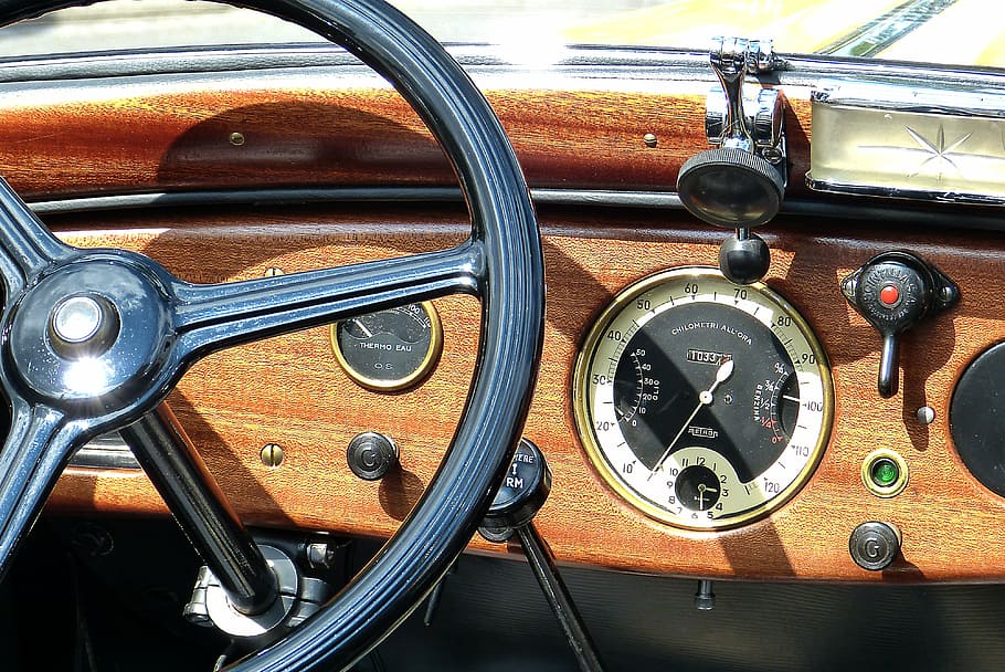oldtimer, automàtic, fiat, volant, fusta, Speedo, clàssic, vell, automoció, Itàlia, panell, velocímetre, passat de moda, estil retro, calibre, manera de transport, transport, cotxe, vehicle terrestre, primer pla, cap gent, automòbil, metall, panell de control, interior del vehicle, dia, marc complet, forma, control, cotxe d'època, roda, crom, 4K